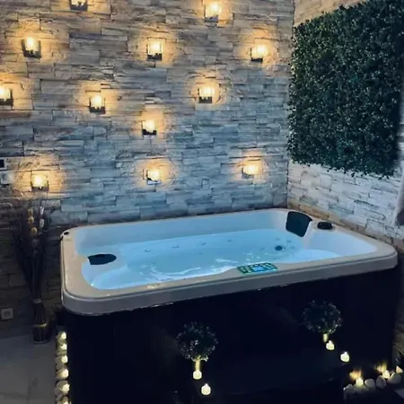 Lägenhet By Neptune - Rustique Jacuzzi Bondy