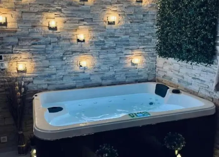 Daire By Neptune - Rustique Jacuzzi Bondy