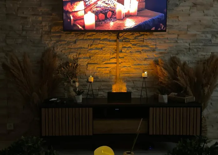 By Neptune - Rustique Jacuzzi * Bondy